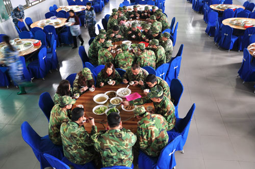 宅男视频APP在线观看陶在廣州黃埔軍校進行軍事拓展特訓